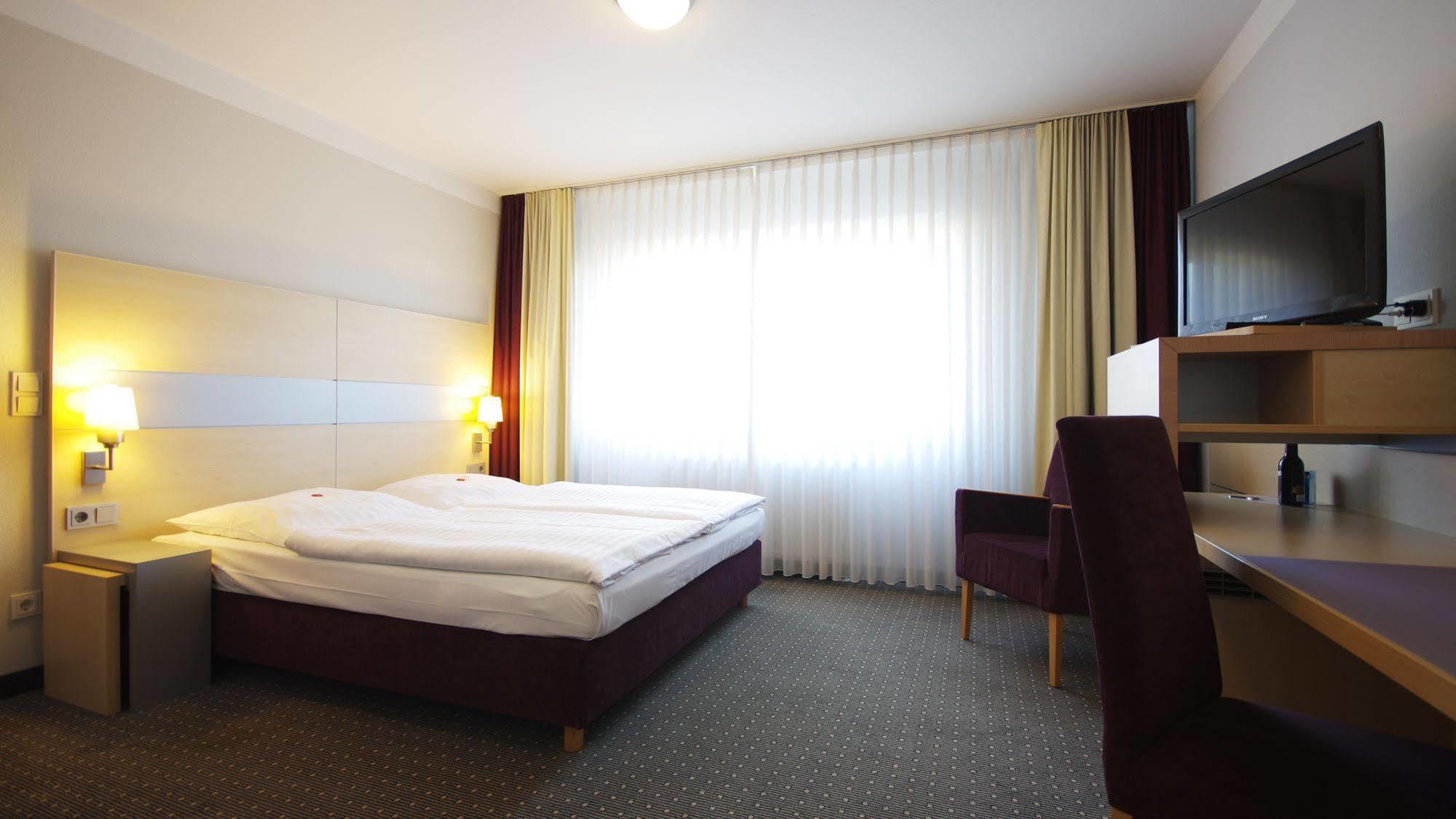 Garten-Hotel Ponick Cologne Extérieur photo