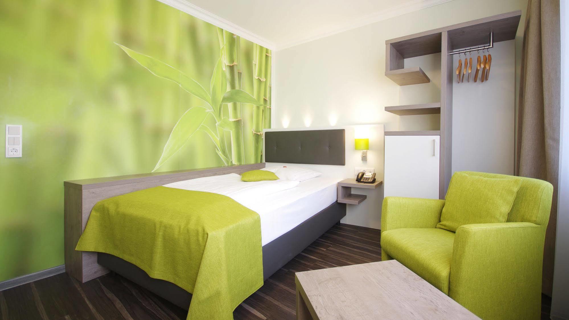 Garten-Hotel Ponick Cologne Extérieur photo